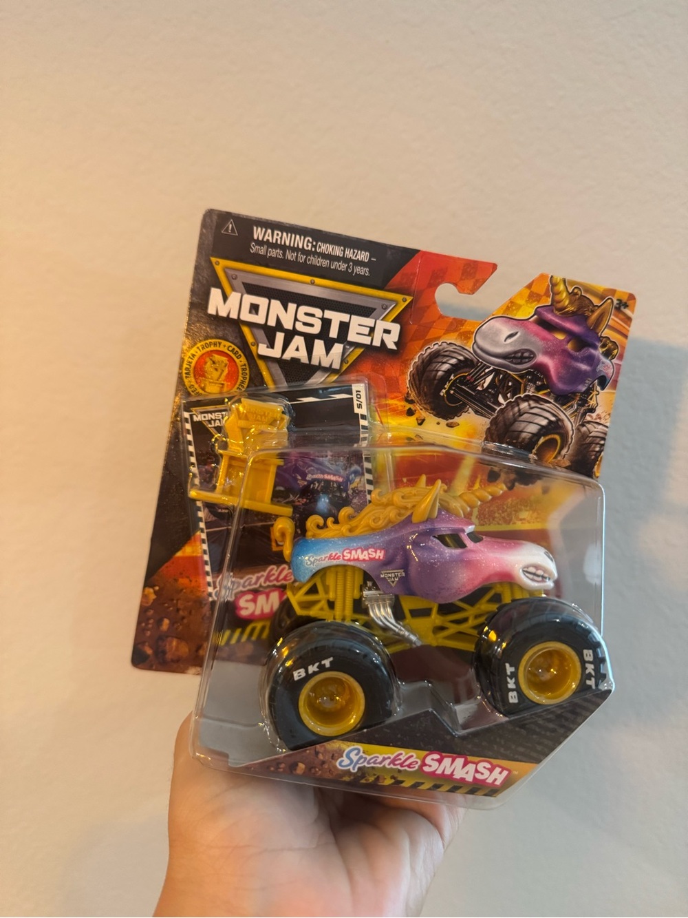 Monster Jam Sparkle Smash Gold edition